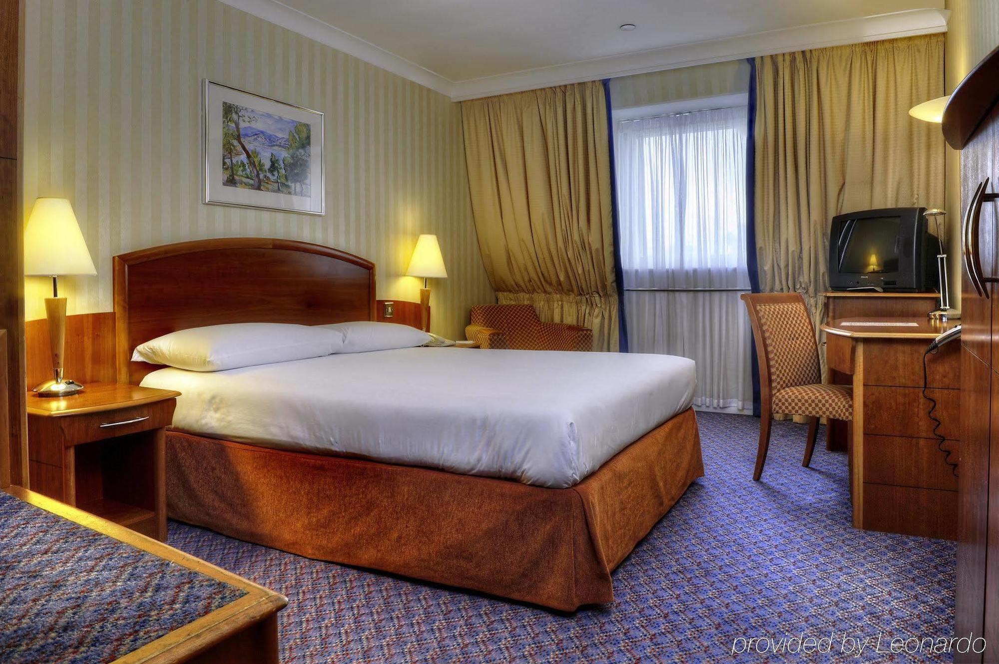 B&B Hotel London Heathrow Slough Kültér fotó